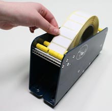 Etikettenrolle einlegen